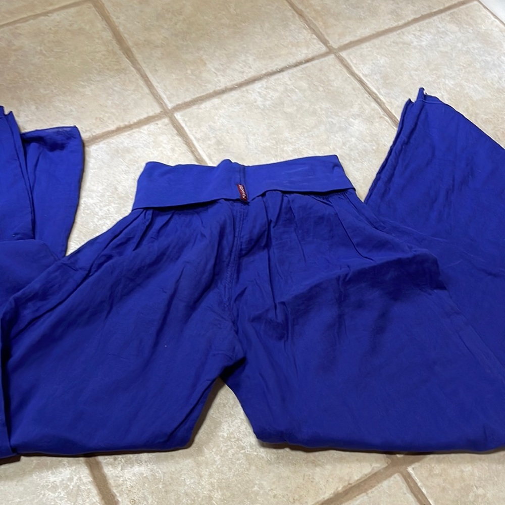 Hard tail pants